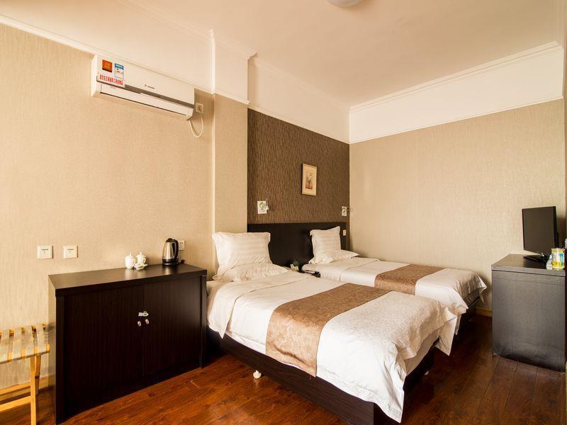 Qingdao Fu Yong Hotel Buitenkant foto