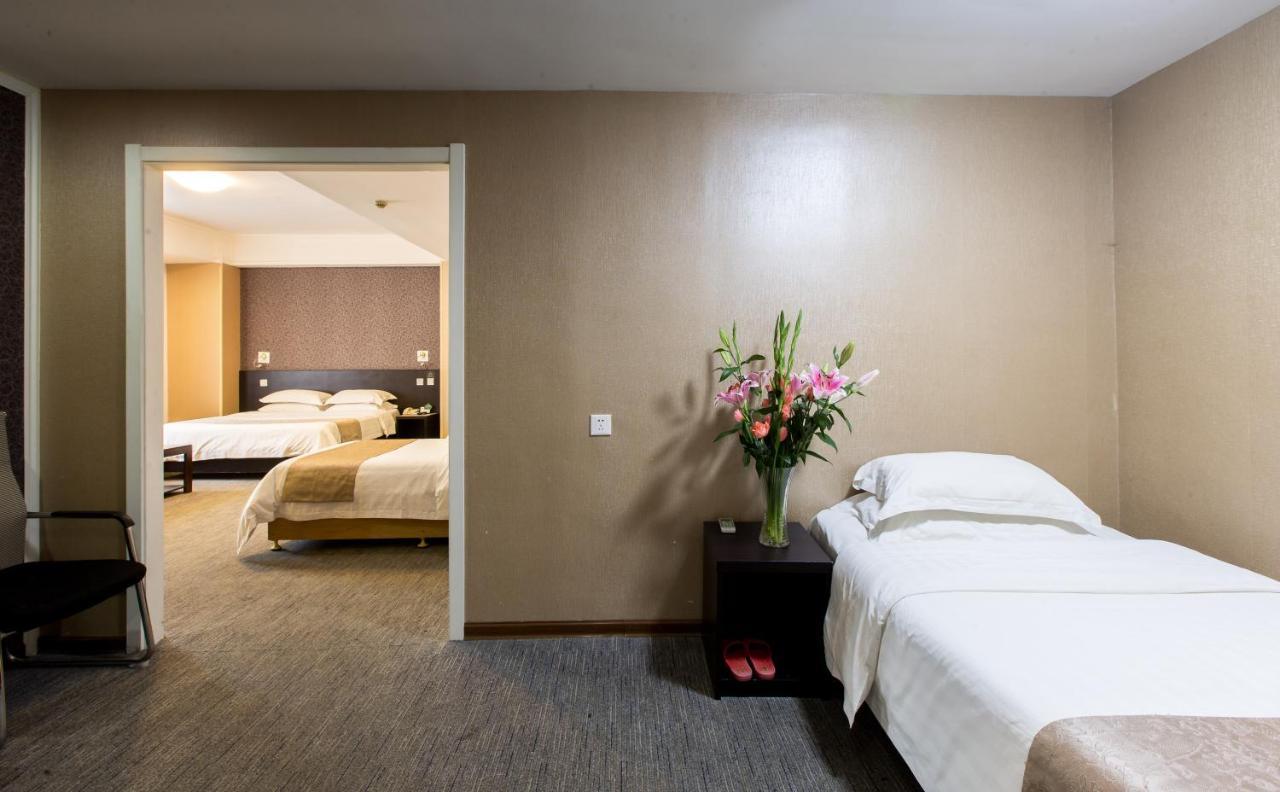 Qingdao Fu Yong Hotel Buitenkant foto